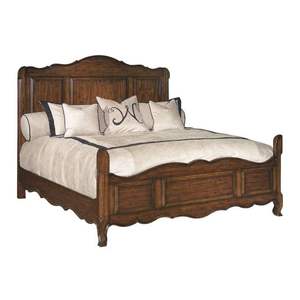 Cama victoriana antigua con marco de madera maciza, ornamentación de carpintería tallada - Product Image 1