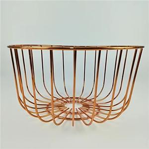 Les bols en métal sont résistants à la chaleur, ce qui permet leur utilisation dans divers contextes de cuisine. Le bol à noix en métal améliore l'harmonie et l'organisation de la table. - Product Image 3