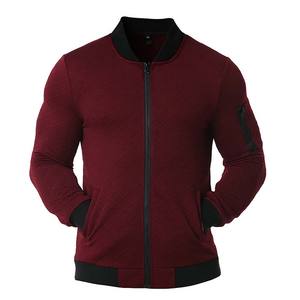 แจ็คเก็ตบอมเบอร์ฤดูหนาวสำหรับผู้ชายแบบ OEM ODM |   เสื้อคลุมกันน้ำแบบซิป ปักโลโก้ตามสั่ง ผลิตจากผ้าไหมแท้ 100% ตกแต่งด้วยขนแกะ เป็นมิตรต่อสิ่งแวดล้อม |   มืออาชีพ - Product Image 3