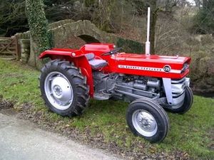 รถแทรกเตอร์ล้อยาง Massey Ferguson 135 มีจำหน่าย / ซื้อรถแทรกเตอร์เครื่องยนต์คุณภาพดี 45 แรงม้า ขับเคลื่อน 2 ล้อ มีสินค้าในสต็อก - Product Image 6