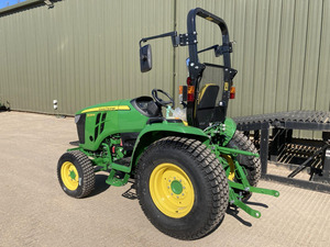 Nuevo Tractor compacto Johnn Deer 3039R en venta - Product Image 2