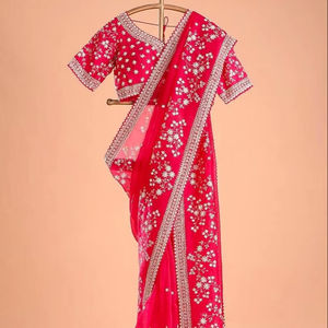 Lanzamiento de nuevo diseñador de ropa de fiesta Tibby Silk Fancy Beautiful Heavy Sequence e hilo bordado Work Saree y blusa - Product Image 1