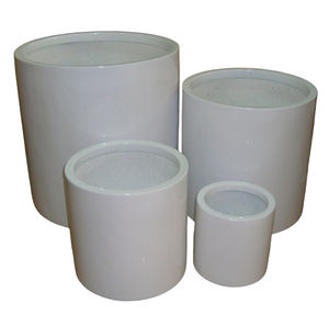 Macetas Redondas de Fibra de Vidrio FRP Rojo Brillante Moderno Vietnamita, Ecológicas, Resistentes a los Rayos UV, Decorativas para Jardín y Hogar - Product Image 5