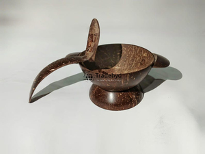 Taza de coco de estilo tropical Taza de concha hecha a mano para fiestas ecológicas y casas de Vida Verde de Tradebyd - Product Image 2