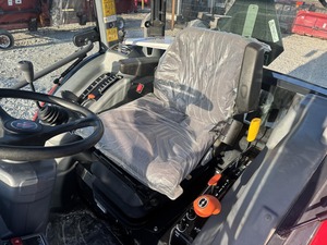 ซื้อรถแทรกเตอร์มือสอง Massey Ferguson 1840M 39.4 แรงม้า ระบบขับเคลื่อนสี่ล้อ พร้อมจัดส่งรวดเร็ว มีจำหน่ายแล้ว - Product Image 2