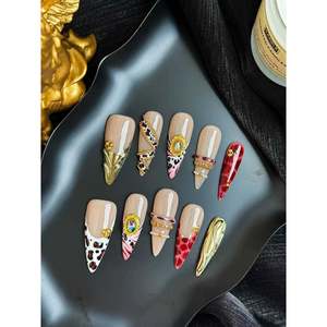 Imperial Relic Press on Nail: Elegante accessorio per nail art - Product Image 3