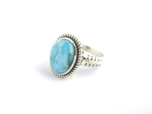 Anillo Grueso Hecho a Mano de Plata de Ley 925 con Piedra Preciosa Ovalada de Larimar Natural para Mamá - Product Image 2