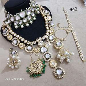 สร้อยคอโช้คเกอร์สไตล์บอลลีวู้ดหรูหราเครื่องประดับแฟชั่นสำหรับเจ้าสาวเกาหลีหลากสีคุณภาพระดับพรีเมียม - Product Image 1