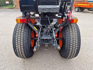 KUBOTAB2311 abordable avec chargeur frontal et pelleteuse en vente en gros - Product Image 6