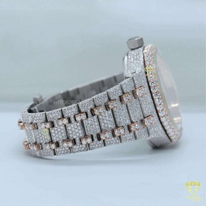 Montre de luxe en diamant Moissanite la plus demandée pour hommes pour des occasions spéciales ou des fêtes disponibles au prix d'exportation depuis l'Inde - Product Image 3