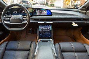 Offre exceptionnelle : Lucid Air Grand Touring 2025 d'occasion, propre et prêt à être expédié - Product Image 3