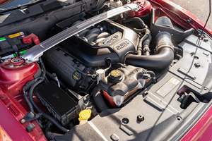 Ford Mustang GT Premium Coupé 2013 Usado, 1 Dueño Desde 2013, Transmisión Manual de 6 Velocidades, Interior Color Saddle, Procedente del Sur - Product Image 6