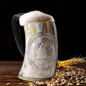 Tazas para beber vikingas de cuerno de búfalo Real de alta calidad, varios estilos de tallado, diseño religioso, artesanías naturales surtidas, gran precio - Product Image 1