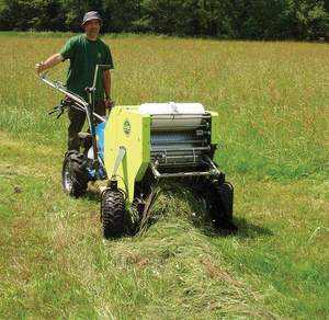 Mini Enfardadora Automática de Heno Redonda con Diseño Compacto, Colores Personalizados y Caja de Cambios con Amarre de Red - Product Image 2