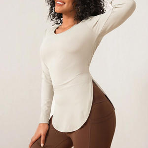 Haut de compression de yoga à manches longues personnalisé pour femmes chemise de sport à séchage rapide hautement élastique pour la course à pied et le fitness - Product Image 2