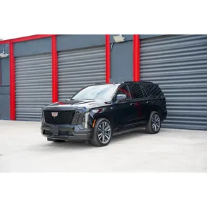 Cadillac Escalade Sport Luxury 2025, Coupé Híbrido, Caja de Cambios Automática, Volante a la Izquierda, Motor Turbo, Opciones de Iluminación Interior Clara/Oscura, Nuevo - Product Image 1