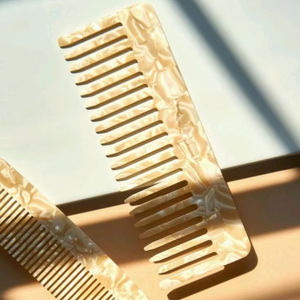 Peines de corte fino profesionales de calidad hechos a mano, peine de peluquero profesional para uso en salón, Material de resina - Product Image 2