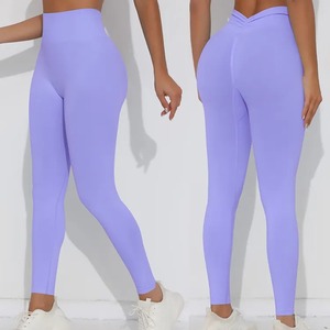 Leggings de entrenamiento de satén de cintura alta para mujer Leggings de yoga elásticos con logotipo personalizable - Product Image 1