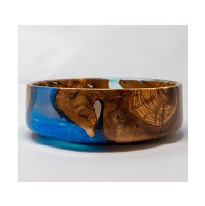 Bol en résine fait à la main surface polie brillante design artistique élégant idéal pour la table de salle à manger ou la décoration de la maison - Product Image 2