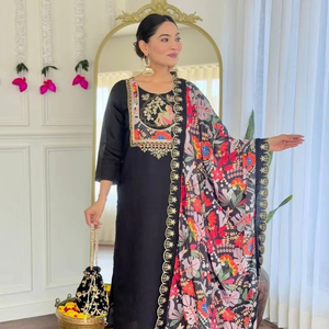 Elegante Conjunto Kurti Moderno Bordado de Chanderi y Viscosa de Secado Rápido para Mujer, Incluye Pantalón y Dupatta, Venta al por Mayor para Fiestas Festivas Indias - Product Image 1