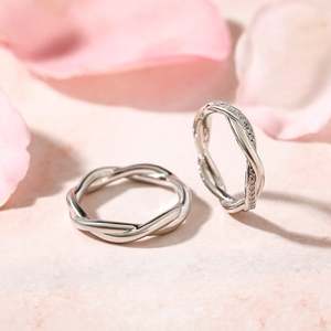 Jeulia Sterling <b>Silver</b> Custom Couple <b>Ring</b> <b>Set</b> with Twist Design Gold Plated Anniversary Inlay - Product Image 5