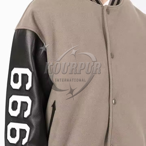 Chaqueta universitaria de cuero de lujo personalizada para hombre, negra y gris con cuello levantado y logotipo frontal para estilo Letterman - Product Image 6