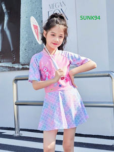 Alta calidad poliéster/nailon Rash Guard traje de baño niñas transpirable manga corta logotipo frontal serigrafía niños pequeños - Product Image 4