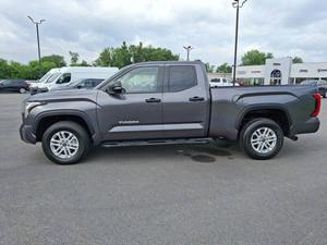 Toyota Tundra SR5 4x4 SR5 2023, Cabina Doble, 4 Puertas, Versión Estándar - Product Image 3