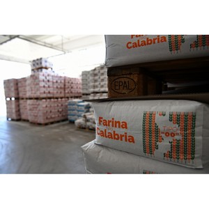 Farine de blé entier italienne de première qualité, type 25 kg, sac en vrac pour pizza, pain, pains à la viande, pâtisseries, prête à l'emploi, MOLINO BRUNO, export. - Product Image 4