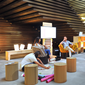 Sgabello rotondo in cartone nero riciclato produttore italiano mobili per ufficio a casa per scrivania da ufficio - Product Image 6