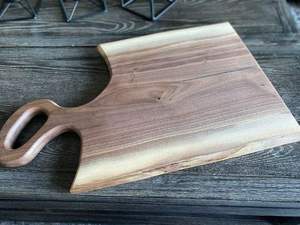 เขียงไม้วอลนัทขนาดใหญ่ทนทานพร้อมด้ามจับเขียงไม้ธรรมชาติสำหรับเตรียมเนื้อสัตว์ในครัว - Product Image 5