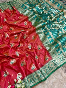 ชุดส่าหรีคอลเลกชั่นผ้าโดลาทำมือสำหรับผู้หญิง - Product Image 4