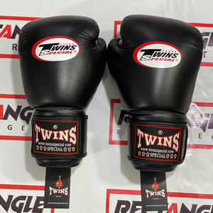Gants de boxe Muay Thai personnalisés pour jumeaux, équipement d'entraînement en cuir de qualité supérieure pour le kickboxing et le MMA, gants de sparring - Product Image 6