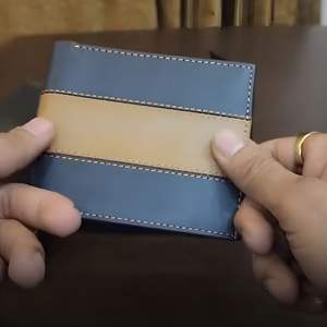 Portefeuille en cuir bleu et beige fin et élégant pour homme, porte-cartes multi-fentes et organisateur d'argent avec finition lisse - Product Image 5