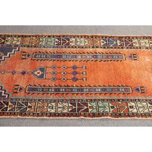 Petit tapis turc de 2,4 x 4,1 pieds, tapis vintage, tapis géométrique marron et bleu - Product Image 3
