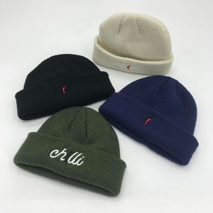 Gorro de invierno Jacquard de alta calidad para adultos, gorro de punto bordado a la moda, lazos de camuflaje, patrones a cuadros, deportes calientes - Product Image 6