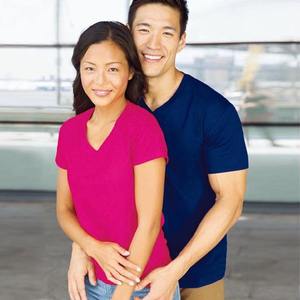 Camiseta Premium 100% Algodón con Cuello Redondo para Mujer, Ofrece Suavidad y Transpirabilidad Superiores con un Ajuste Clásico y Relajado - Product Image 3