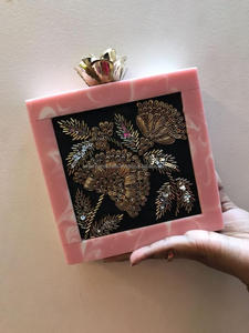 Pochette brodée en résine de haute qualité pour sac à main de mariage nuptiale meilleure vente de Dubaï à bas prix par LUXURY CRAFTS - Product Image 4