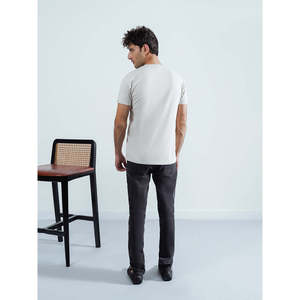 T-shirt EVAINE élégant 100 % coton, coupe classique, imprimé graphique, jersey compressé, motif uni, poids du tissu 220 grammes - Product Image 4