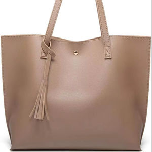 Grand sac fourre-tout en similicuir de haute qualité pour femmes avec accent amusant et compartiments pratiques pour femmes - Product Image 1