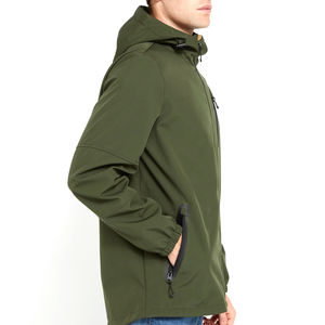 Dernière arrivée veste Softshell pour hommes confortable et décontractée pour l'hiver en plein air avec impression personnalisée OEM disponible - Product Image 4
