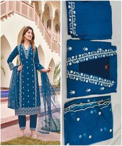 Fabuleux ensemble Salwar Dupatta en lin abordable: fabuleux ensembles salwar dupatta en lin offerts à des prix abordables, parfaits pour tous les dupattas - Product Image 5