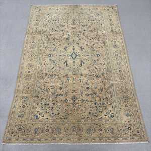 Tapis turc vintage, grand tapis de 6,3 x 9,6 pieds, tapis à bordures brunes - Product Image 1