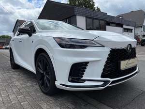 Nuevo Lexus RX 500 Híbrido (gasolina/eléctrico) 2022, transmisión automática compatible con E10 - Product Image 3