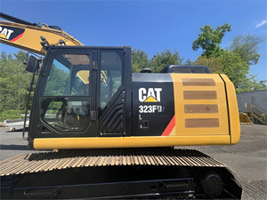 Occasion 2016 pour pelle 323FL avec pompe moteur et boîte de vitesses-Chenille à haut rendement pour les projets de construction - Product Image 4