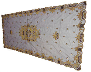 Ensemble de nappe de mariage et de banquet en polyester élégant Tissu brodé doré de luxe avec housses de chaise et de table pour un repas à 6 places - Product Image 4