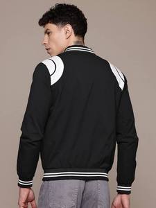 แจ็คเก็ตโพลีเอสเตอร์สีดำสำหรับผู้ชายเสื้อแจ็กเก็ตคอปกแบบมีกระดุมและตัวอักษรสำหรับนักเบสบอลวิทยาลัย - Product Image 2