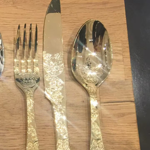 Juego de Cubiertos de Acero Inoxidable Hecho a Mano, Estilo Real de Lujo, Tamaño Personalizado Disponible, Ecológico, Libre de BPA, para Fiestas - Product Image 1