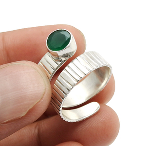 แหวนพลอยโอนิกซ์สีเขียวธรรมชาติดีไซน์แบบแฮนด์เมดสีเขียวดีไซน์หรูหราแหวนประทับ925เครื่องประดับชั้นดีทำจากเงินสเตอร์ลิง - Product Image 2