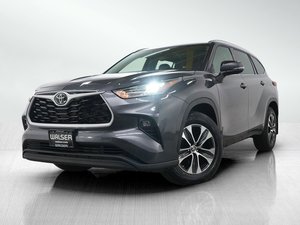 Toyota Highlander XLE 2022 Usada en Buen Estado, Equipamiento Estándar - Product Image 2